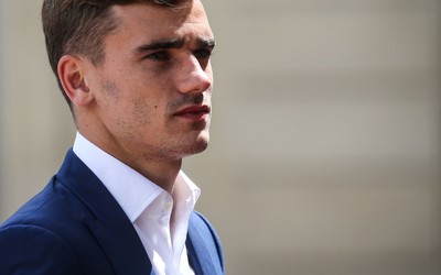 欧皇体育动态-恩佐远射中柱队友补射破门